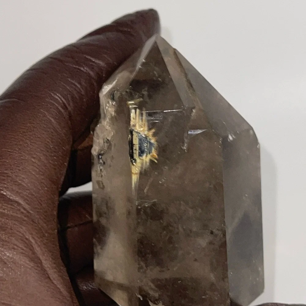 ❤️HP❤️ Gold Rutile in Quartz hand carved tower - Picture 16 of 17